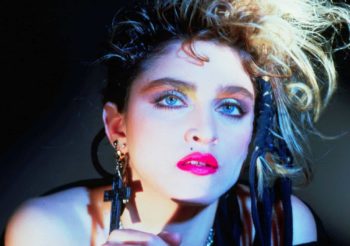 A Volta ao Mundo nos Anos 80 003 – Os hits de Madonna e Dire Straits